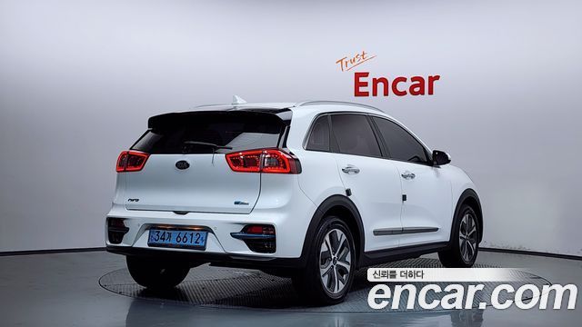 Kia Niro 2019 — photo 2