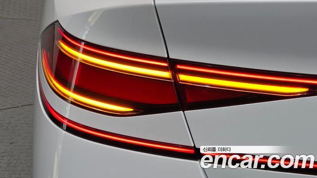 Genesis G90 2022 — photo 9