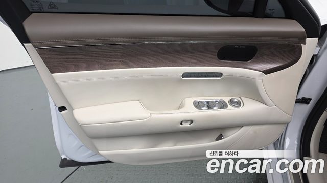 Genesis G90 2022 — photo 14