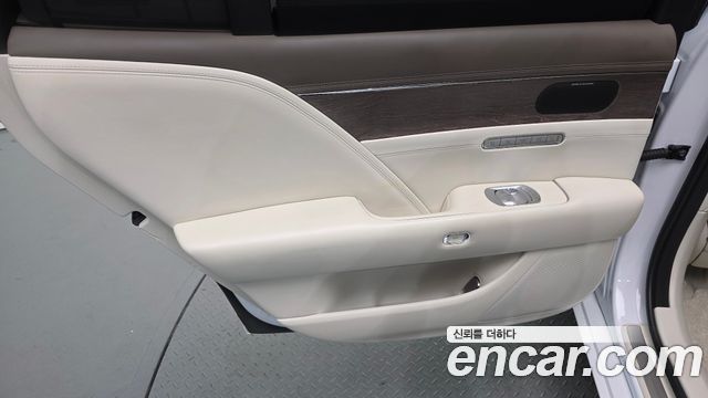 Genesis G90 2022 — photo 15