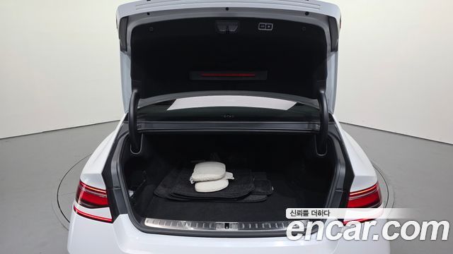 Genesis G90 2022 — photo 36