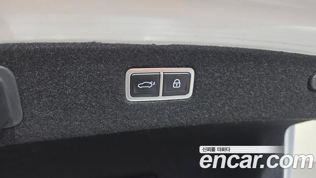 Genesis G90 2022 — photo 37