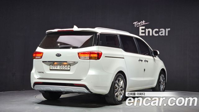 Kia Canival 2016 — photo 2