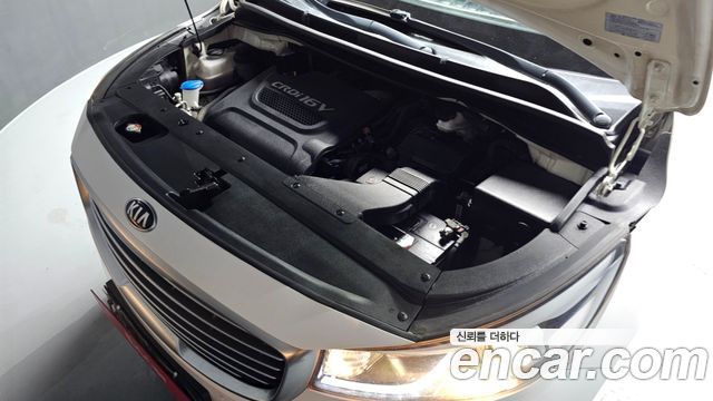 Kia Canival 2016 — photo 6