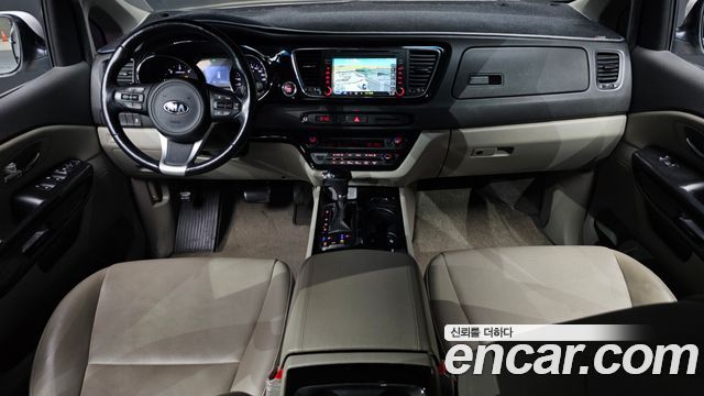 Kia Canival 2016 — photo 7