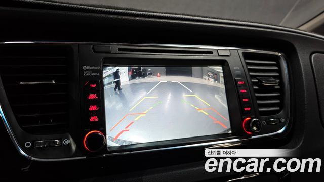 Kia Canival 2016 — photo 16