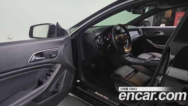 Mercedes-Benz CLA-Class 2016 — photo 10