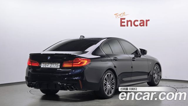 BMW 5-Series 2019 — photo 2