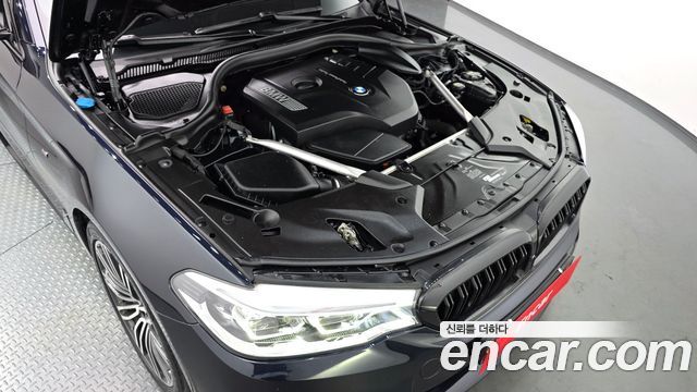 BMW 5-Series 2019 — photo 6
