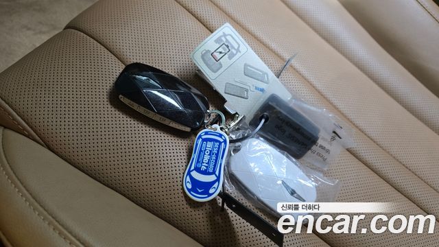 Genesis G80 2025 — photo 24