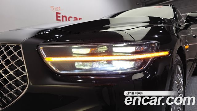 Genesis G90 2019 — photo 8