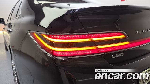 Genesis G90 2019 — photo 9