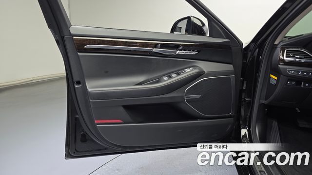 Genesis G90 2019 — photo 14