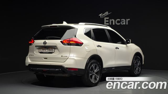Nissan X-Trail 2018 — photo 2