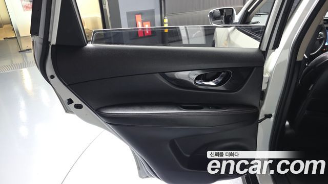 Nissan X-Trail 2018 — photo 15