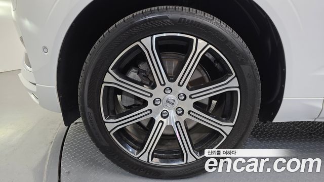 Volvo XC60 2019 — photo 5