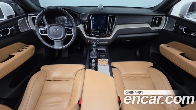 Volvo XC60 2019 — photo 7