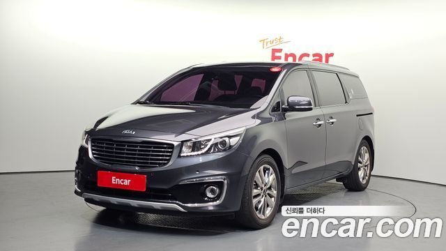 Kia Canival 2015 — photo 1