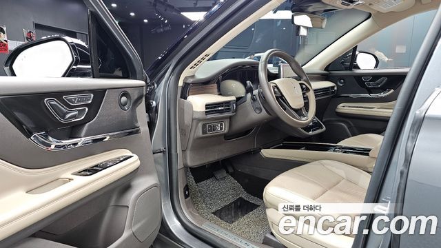 Lincoln Corsair 2022 — photo 13