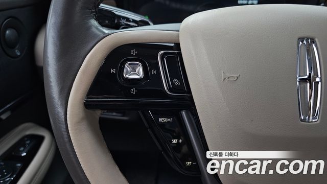 Lincoln Corsair 2022 — photo 24