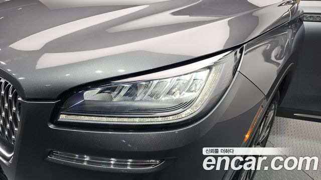 Lincoln Corsair 2022 — photo 8