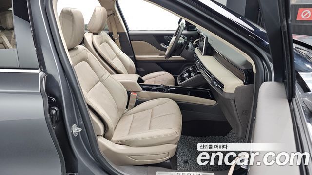 Lincoln Corsair 2022 — photo 16