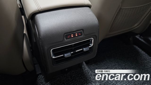 Lincoln Corsair 2022 — photo 34