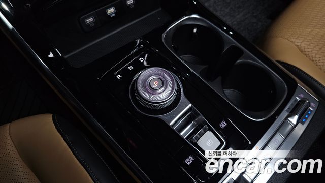 Kia Canival 2023 — photo 12