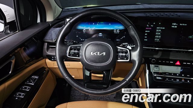 Kia Canival 2023 — photo 18