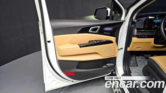 Kia Canival 2023 — photo 14