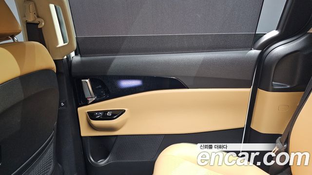 Kia Canival 2023 — photo 15