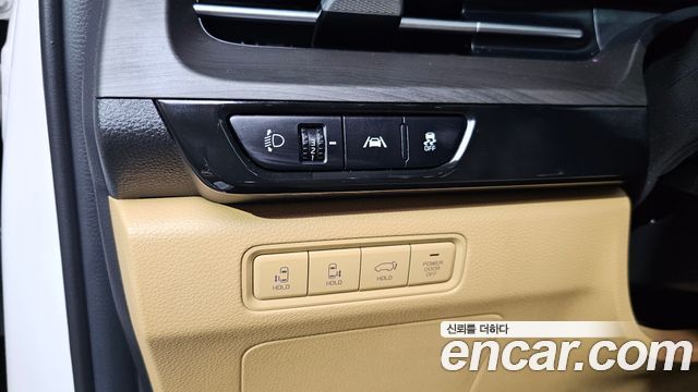 Kia Canival 2023 — photo 28