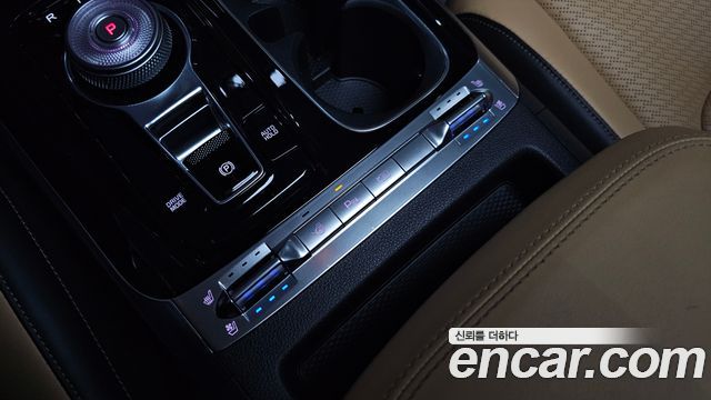 Kia Canival 2023 — photo 33