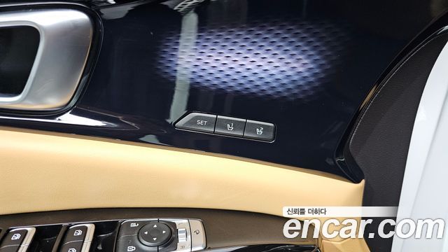 Kia Canival 2023 — photo 34