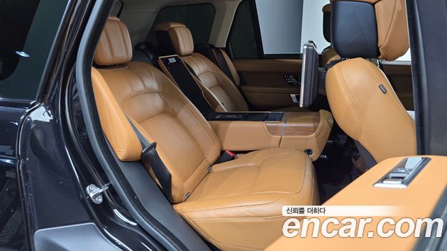 Land Rover Range Rover 2018 — photo 17