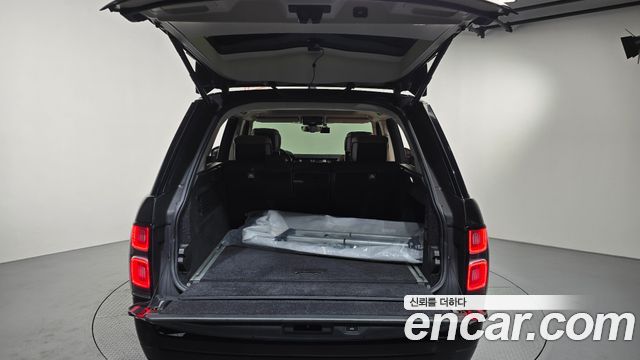 Land Rover Range Rover 2018 — photo 24