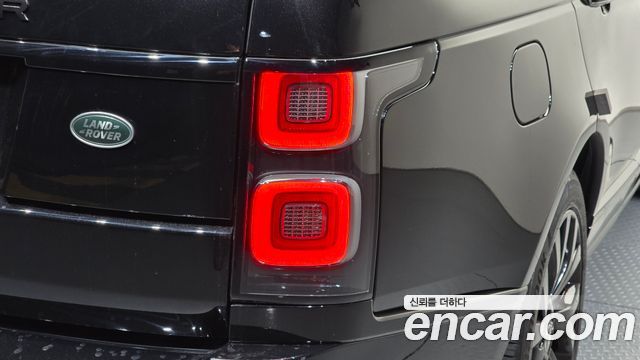 Land Rover Range Rover 2018 — photo 9
