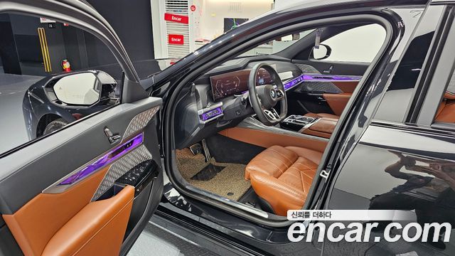 BMW 7-Series 2024 — photo 13
