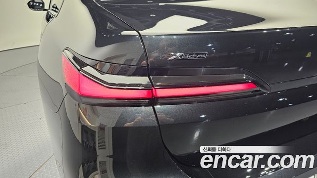 BMW 7-Series 2024 — photo 9