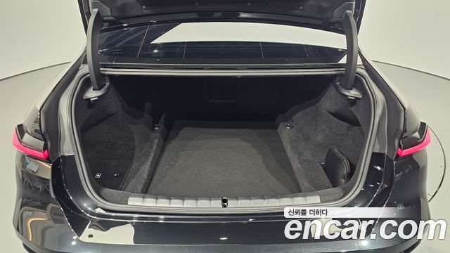 BMW 7-Series 2024 — photo 33