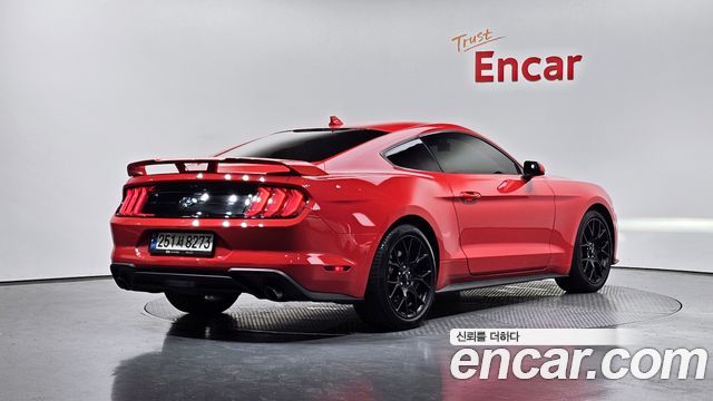 Ford Mustang 2022 — photo 2