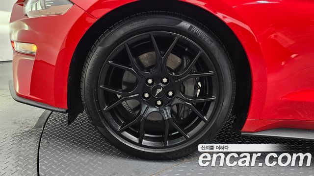 Ford Mustang 2022 — photo 5
