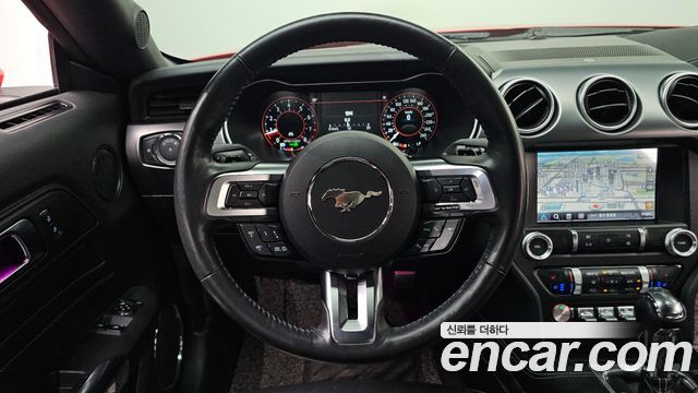 Ford Mustang 2022 — photo 13