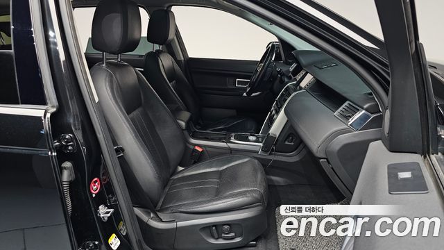 Land Rover Discovery Sport 2016 — photo 12
