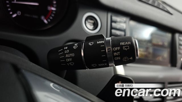 Land Rover Discovery Sport 2016 — photo 19