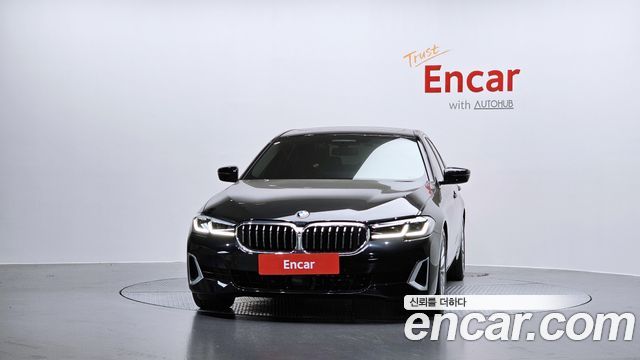 BMW 5-Series 2023 — photo 3