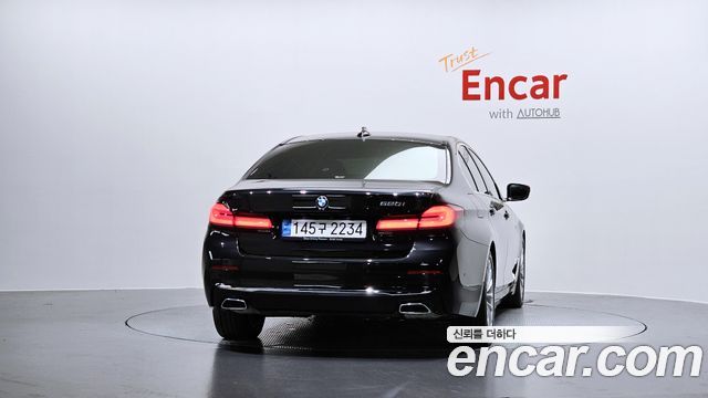 BMW 5-Series 2023 — photo 4