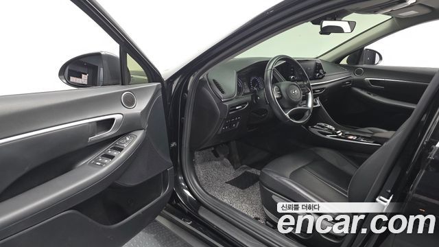 Hyundai Sonata 2022 — photo 10