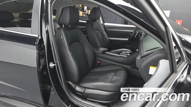 Hyundai Sonata 2022 — photo 12