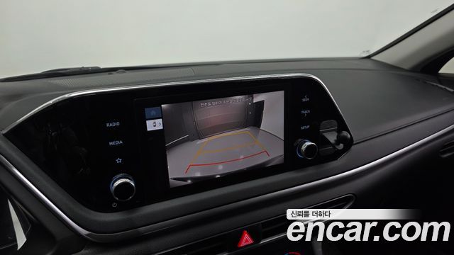 Hyundai Sonata 2022 — photo 16
